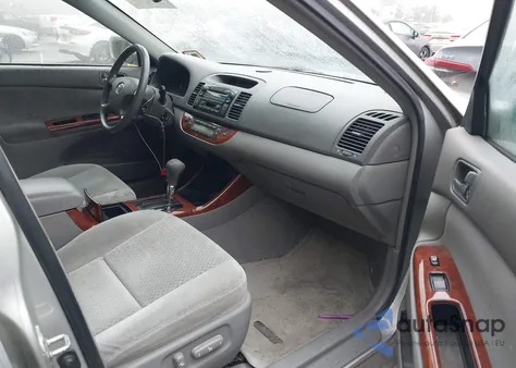 2004 Toyota Camry Xle from USA, damaged, VIN 4T1BE30K14U913017